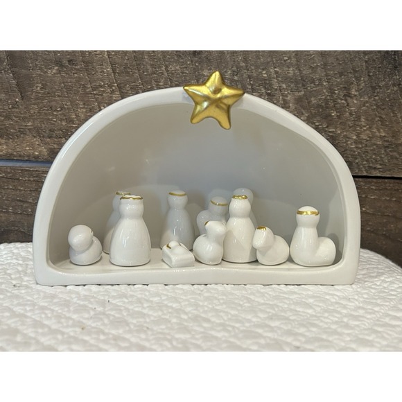 Accent Decor Nativity Set White Ceramic With Gold Accents Creche 7.5